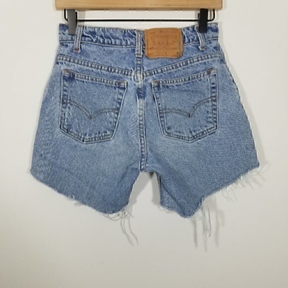 VTG Levi's 550 High Rise Jean Shorts Size 7 MED - Picture 2 of 4